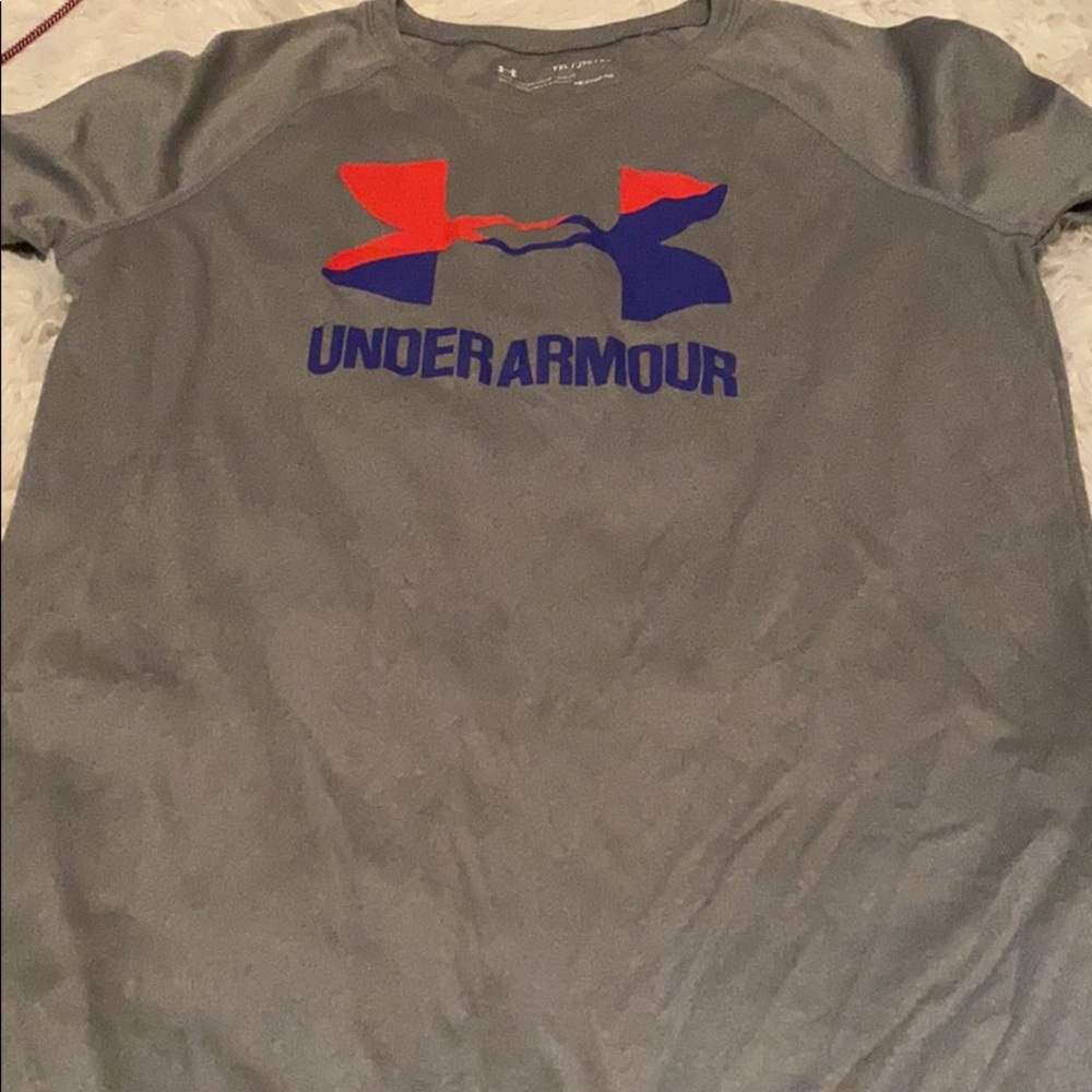 Girls under armor shirt
